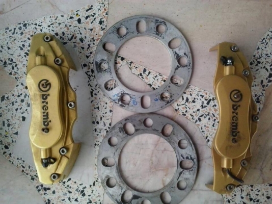 ขาย สเปเซอร์ 6มิล 6รู พร้อมฝาครอบปั้ม 1คู่ ราคา490 บาท 0855155980