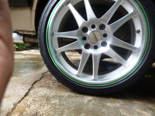 ขายแม๊ก 17 นิ้ว ใส่ 4 รู 100/114 พร้อมยางปี 2012 (ส่งได้ทั่วไทย) ขายแม๊ก 17 นิ้ว ใส่ 4 รู 100/114 พร้อมยางปี 2012 (ส่งได้ทั่วไทย)