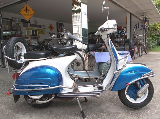 ขายรถ VESPA SPRINT V-150 รถสวยพร้อมใช้เครื่องดีทะเบียนพร้อมโอน มีรูปครับ