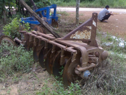 ขายรถไถ ฟร์อด 6600 พร้อมผานดันหน้า ผาน7ของCMT เอกสารอินวอย