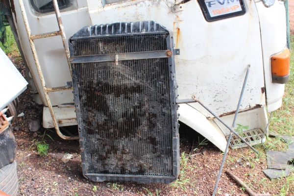 ขายเครื่องยนต์+ เกียรย์+หม้อน้ำ