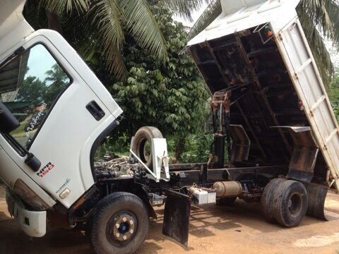 รถอีซูซุ 6 ล้อดั้ม NPR 150 แรงม้า ปี 54 สนใจติดต่อ 081 - 6079515 รถอีซูซุ 6 ล้อดั้ม NPR 150 แรงม้า ปี 54 สนใจติดต่อ 081 - 6079515