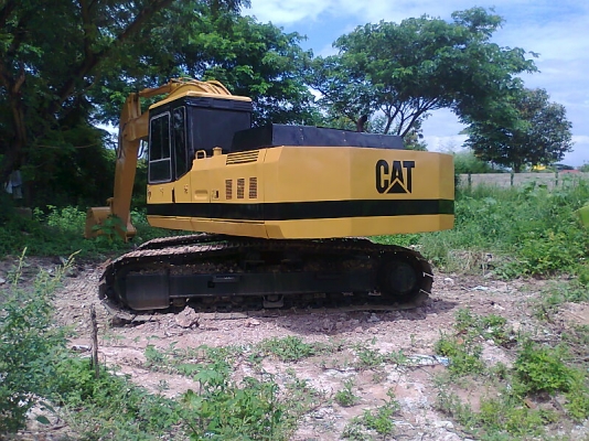 รถแบคโฮ CAT E200 B รถสวย พร้อมใช้งาน มีเล่มทะเบียน ราคาต่อรองได้.