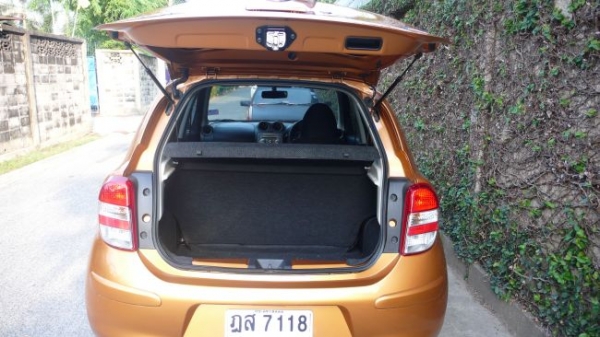 Nissan March 1.2  ปี'10 รถเดิมทั้งคัน