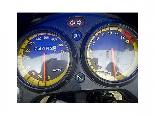 CBR150ไมล์เหลืองรถสวยโฉมสุดท้าย CBR150ไมล์เหลืองรถสวยโฉมสุดท้าย