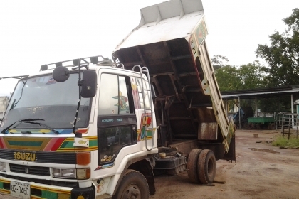 isuzu rocky ดั้ม 195 f หน้า หลัง เบรคทิฟฟี่ เพาเวอร์ รถประกอยอย่างสวยงาม