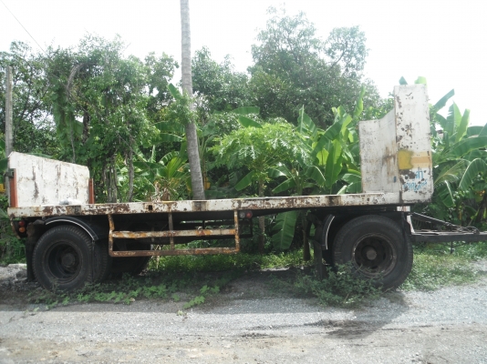 ขาย ลูกพ่วง กระบะบรรทุก แบบ ไม่มีแผงข้าง ไม่ผุ แค่สีกระเทาะ ขาย ลูกพ่วง กระบะบรรทุก แบบ ไม่มีแผงข้าง ไม่ผุ แค่สีกระเทาะ