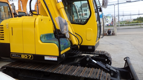 R80-7 รถขุดใหม่ จากเกาหลี รุ่นขายดี ทนดี ประหยัดดี ครับ