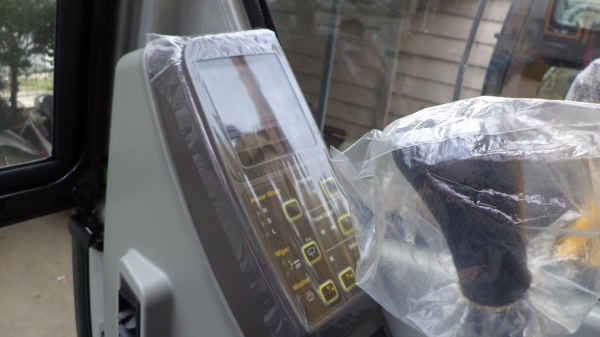 R80-7 รถขุดใหม่ จากเกาหลี รุ่นขายดี ทนดี ประหยัดดี ครับ