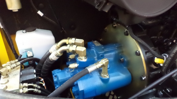 R80-7 รถขุดใหม่ จากเกาหลี รุ่นขายดี ทนดี ประหยัดดี ครับ