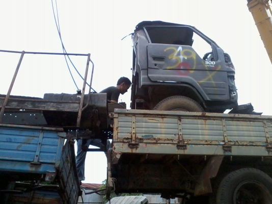 พี่นาย  กาฬสิน   จองด้วยวาจาแล้ว TOYOTA  DYNA 300 BU87-8005030