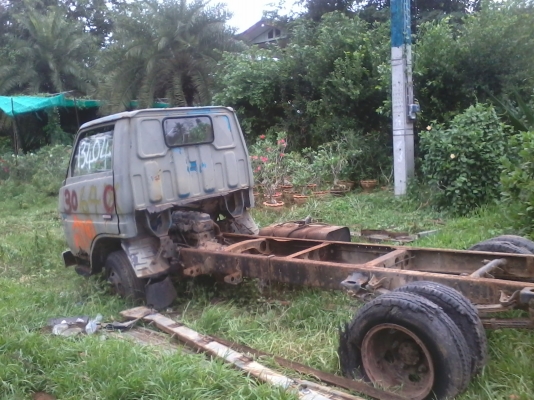 ขายแชสซี  หกล้อ  มัดจำแล้วครับ จากคุณกบ  มีนบุรี  ขอบคุณครับ