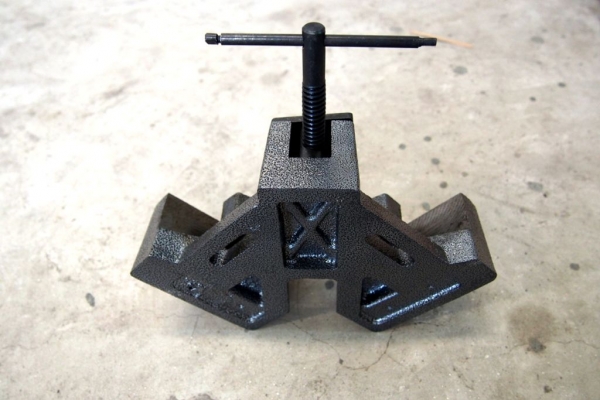 แคล้มจับฉาก