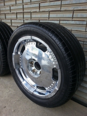 ล้อนอก Player 717 ขอบ 18 5รู100/114 พร้อมยาง มี 1คู่ ราคา 3,900บาท