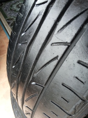 ขายยาง175/65/14 ปี 10/3เส้น ปี09/1เส้น BRIDESGTONE TURANZA AR10 1 ชุด