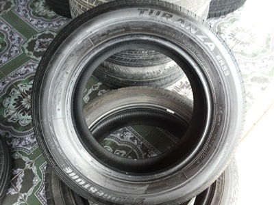 ขายยาง215/60/16 ปี 11/3เส้นปี10/1เส้น BRIDGESTONE TURANZA GR33 1 ชุด