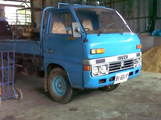 ขาย  4 ล้อกลาง  อีซูสุ  เครื่อง  74   ราคาต่อรองได้