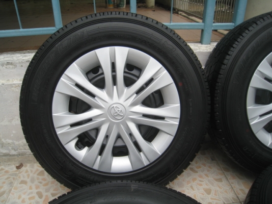 ขายกะทะล้อ Toyota vigo ป้ายแดง ขอบ15 5รู 114.3 พร้อมยางปี 1813 สีที่หน้ายางมีทุกเส้นครับ  สนใจติดต่อเล็กคลองสามครับ (081-3747940)