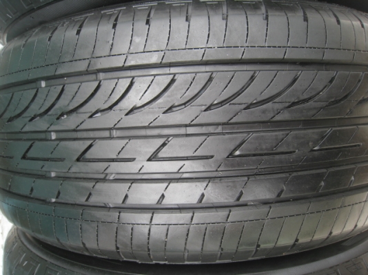 ขายยาง Bridgestone Turanza gr-90 225/50 r17 ปี1712 สนใจติดต่อเล็กคลองสาม (081-3747940)