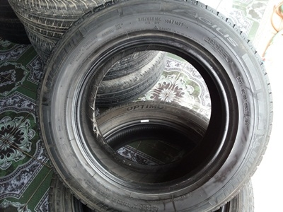 ขายยาง215/65/16 ปี12/3เส้นปี11/1เส้น MICHERLIN Agilis 1 ชุด