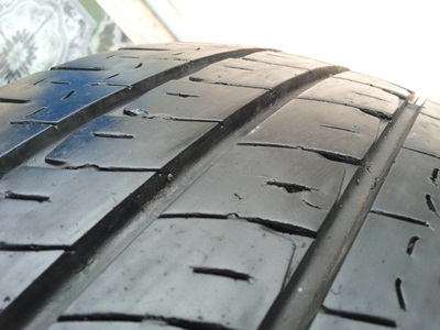 ขายยาง215/65/16 ปี12/3เส้นปี11/1เส้น MICHERLIN Agilis 1 ชุด