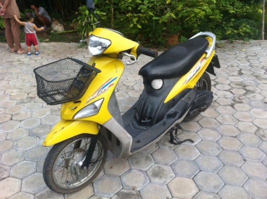 YAMAHA MIO สีเหลือง ทะเบียน พร้อมโอน เพียง6900บาท เท่านั้น YAMAHA MIO สีเหลือง ทะเบียน พร้อมโอน เพียง6900บาท เท่านั้น