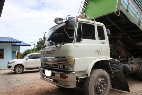 ขายหัวรถสิบล้อ