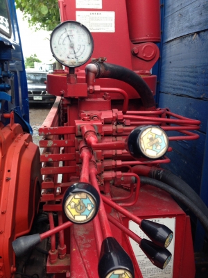 ขายRocky195ติดเครนUNIC 330ตัน ท้องปลิง6เหลี่ยม ขายRocky195ติดเครนUNIC 330ตัน ท้องปลิง6เหลี่ยม