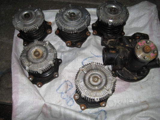 ขายปั้มน้ำของใหม่แต่ไม่ทราบรุ่นใหญ่ 1,500เล็ก1,000เดียว