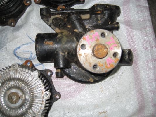 ขายปั้มน้ำของใหม่แต่ไม่ทราบรุ่นใหญ่ 1,500เล็ก1,000เดียว