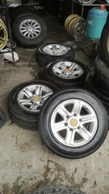 ขายล้อ6รูขอบ15พร้อมยางชุดละ5300 ขายล้อ6รูขอบ15พร้อมยางชุดละ5300