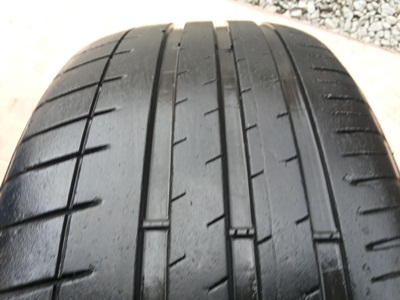 ขายยาง205/55/16 ปี11/2เส้นปี10/2เส้น MICHERLIN PILOT 3 1ชุด