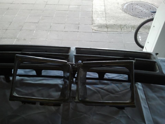 ขายกระจังหน้า toyota hero