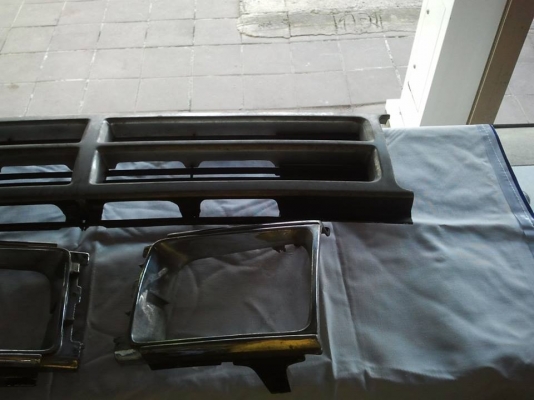 ขายกระจังหน้า toyota hero