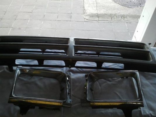 ขายกระจังหน้า toyota hero