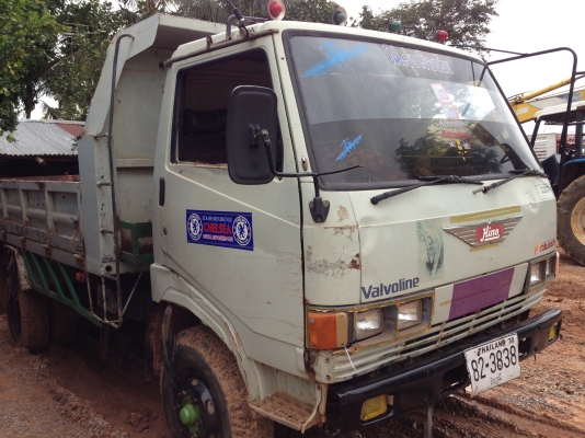 รถ 6 ล้อ ดัมพ์