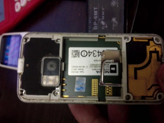 Nokia N81 ยกกล่อง ครับ มี wifi สภาพตามรูป จัดส่งทั่วประเทศครับ