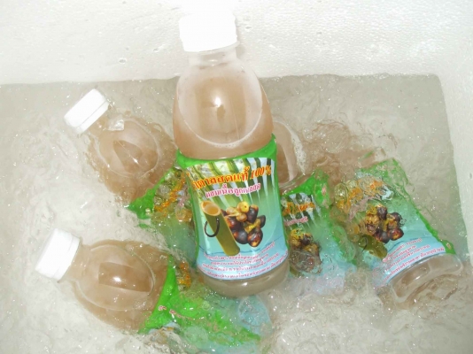 ขายลูกตาลลอยแก้ว 16 บาท ขายลูกตาลลอยแก้ว 16 บาท