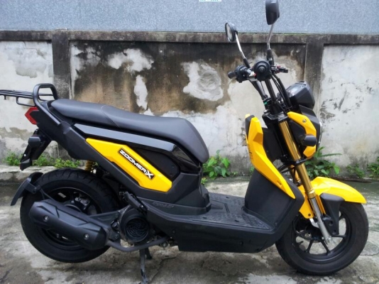 ขาย ZOOMMER X ปี56 รถ 6 เดือนวิ่งน้อย สีสวย เดิมๆ รอยแทบไม่มี