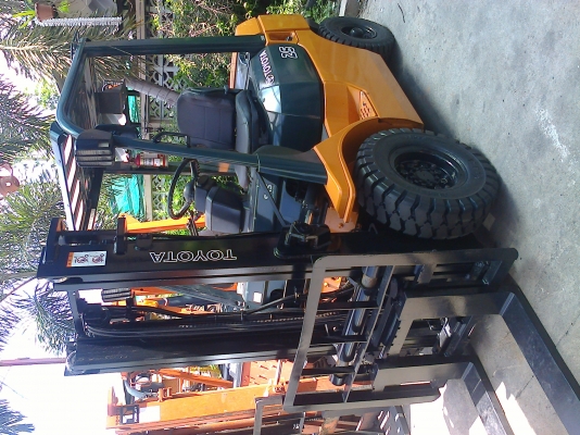 ขายtoyota7fd25เสาสูง4เมตรเกียร์ออโต้ ขายtoyota7fd25เสาสูง4เมตรเกียร์ออโต้