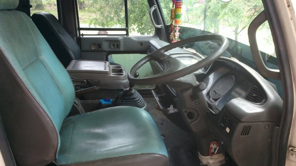 ขายรถ 6 ล้อ เฮี้ยบเครน 4.5 ตัน ของNISSAN 220 แรงม้าเทอร์โบพร้อมใบ คป สภาพใช้งาน ขายรถ 6 ล้อ เฮี้ยบเครน 4.5 ตัน ของNISSAN 220 แรงม้าเทอร์โบพร้อมใบ คป สภาพใช้งาน