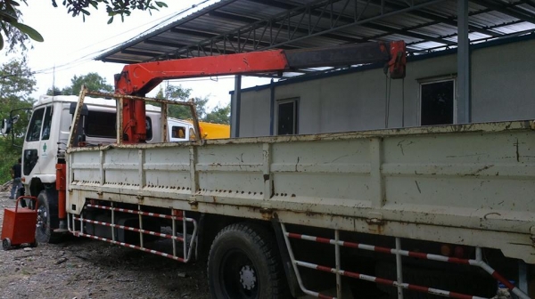 ขายรถ 6 ล้อ เฮี้ยบเครน 4.5 ตัน ของNISSAN 220 แรงม้าเทอร์โบพร้อมใบ คป สภาพใช้งาน ขายรถ 6 ล้อ เฮี้ยบเครน 4.5 ตัน ของNISSAN 220 แรงม้าเทอร์โบพร้อมใบ คป สภาพใช้งาน