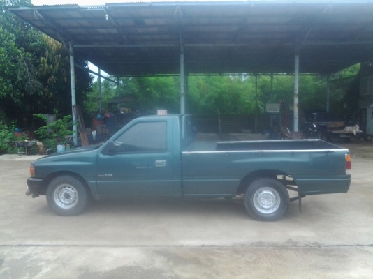 ขายรถกระบะสภาพดีพร้อมใช้งาน (รถบ้าน)