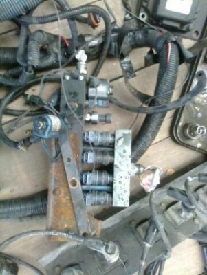 ชุดไฟ NGV ของยี่ห้อ Woodward ระบบหัวฉีดทั้งชุดของเครื่องเซี่ยงไฮ้/เหว่ยฉาย (6สูบ)