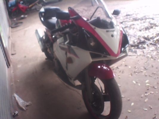 ขายรถ honda cbr สี่ สูบ 250 cc แต่งสวย ทะเบียนแท้พร้อมโอน ขายรถ honda cbr สี่ สูบ 250 cc แต่งสวย ทะเบียนแท้พร้อมโอน