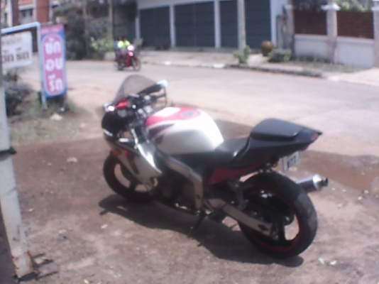 ขายรถ honda cbr สี่ สูบ 250 cc แต่งสวย ทะเบียนแท้พร้อมโอน ขายรถ honda cbr สี่ สูบ 250 cc แต่งสวย ทะเบียนแท้พร้อมโอน