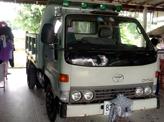 ขายด่วน Toyota ไดน่า200ปี 39สวยจัดรีบด่วน