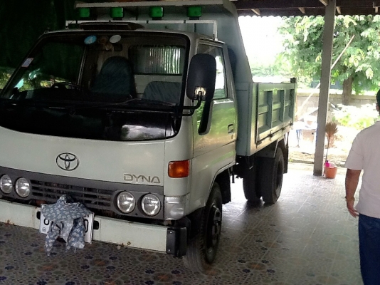 ขายด่วน Toyota ไดน่า200ปี 39สวยจัดรีบด่วน