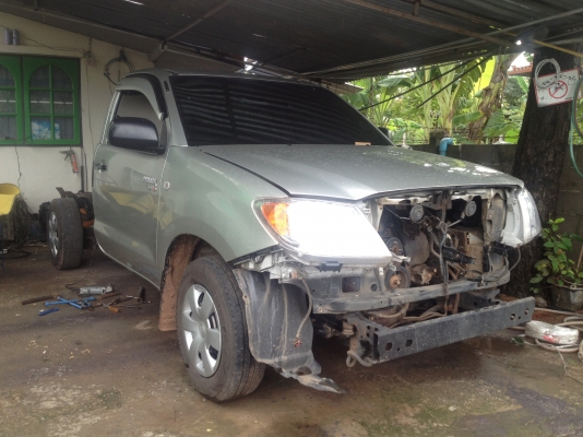 หัวเก๋ง กระบะ พร้อมอุปกรณ์ วีโก้ ตอนเดี่ยว ปี 08 แท้ถอด ราคาเพียง. 98000 บ เอกสารครบ พร้อมใช้ สีใช้ได้เลย *** ต้องการหัวเก๋งแบบใด รุ่นใด หรือชิ้นส่วนอะไหล่ยนต์ โทรปรึกษา และขอคำแนะนำทางเทคนิค. และกฎหมายได้ที่ หมวดมินทร์. 086-4085619 ณ พาดกลอน* กรุ้ป