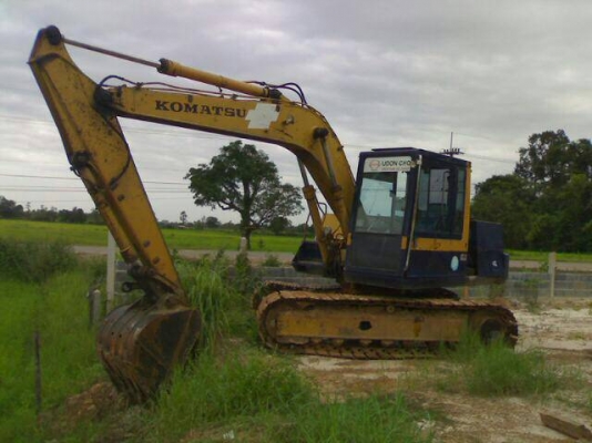 ขายแบคโฮ Komatsu 120 รุ่น 3 รถอยู่ที่อีสาน